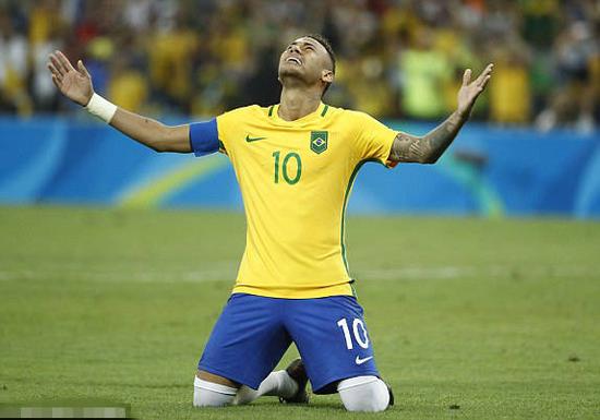 摩根转发评论萨拉赫赛后炮轰言论：也许是时候该来个采访了