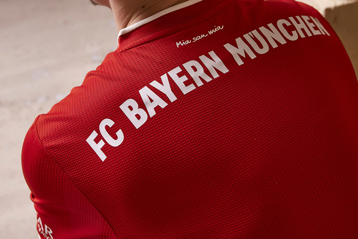 斯基拉：尤文正在研究冬窗签中卫，但补强中场依然是主要目标