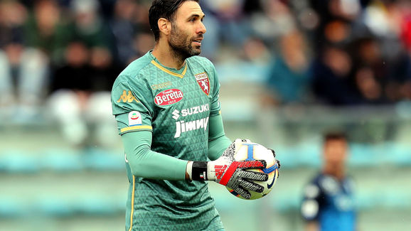 拉卡泽特：本泽马上赛季率队夺冠，他比C罗更强；梅西是GOAT（拉卡泽特：本泽马上季领军夺冠，实力在C罗之上；梅西是史上最佳）