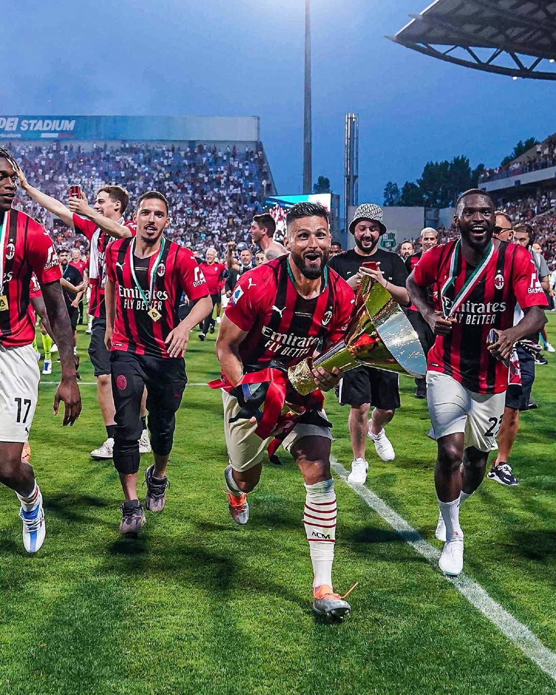 C罗：我和乔治娜计划世界杯后再举行婚礼，带着奖杯去庆祝