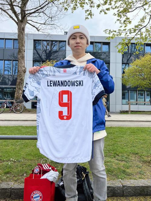 北京近期体育赛事：空手道、跑酷、速度滑冰轮番上演