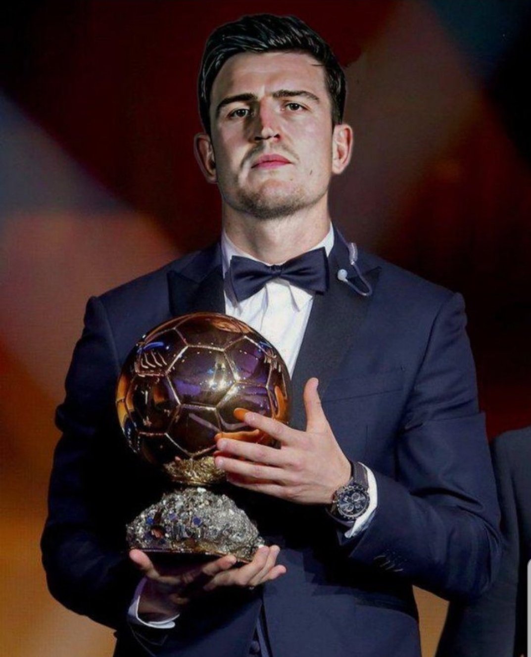 曼晚：瓜迪奥拉今夏在曼城训练中话不多，助教扮演更重要作用