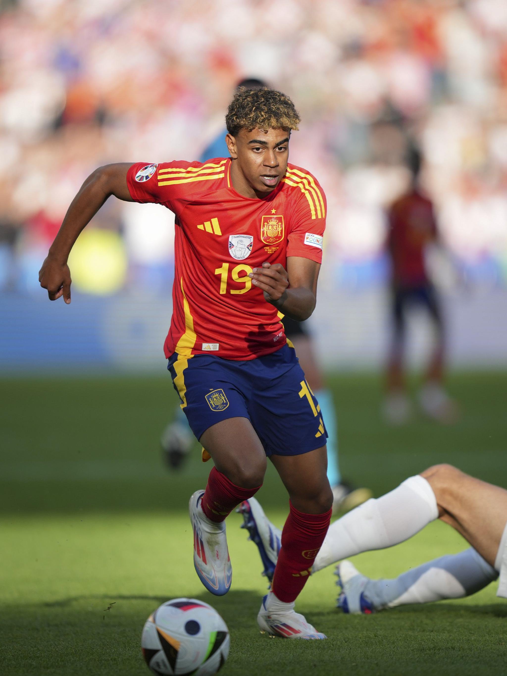 布斯克茨谈退役：我知道时间不多了，参与俱乐部成长是荣幸（布斯克茨谈挂靴：自知时光有限，能与俱乐部一同成长深感荣幸）