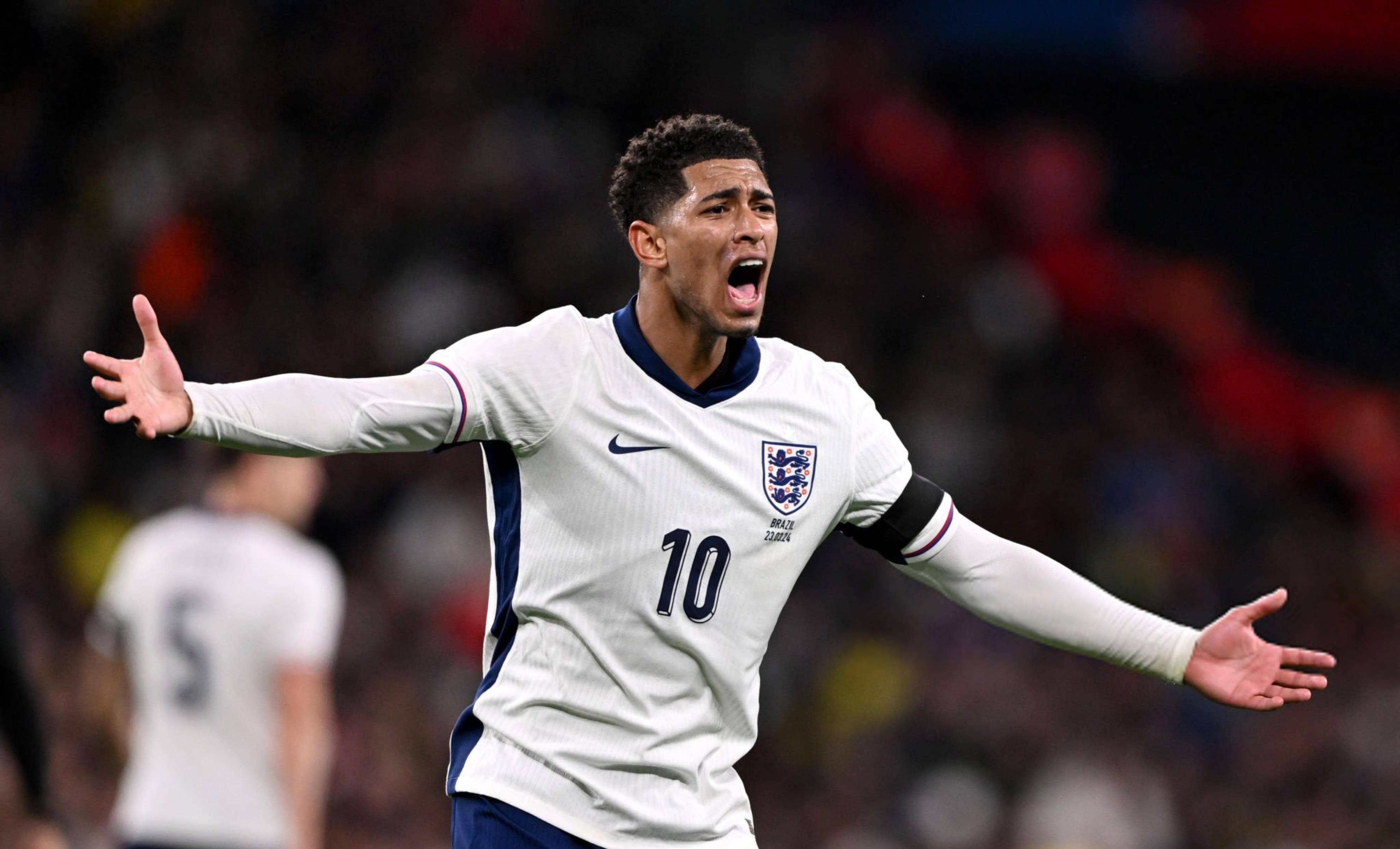 青训球员首次助攻完成精彩配合