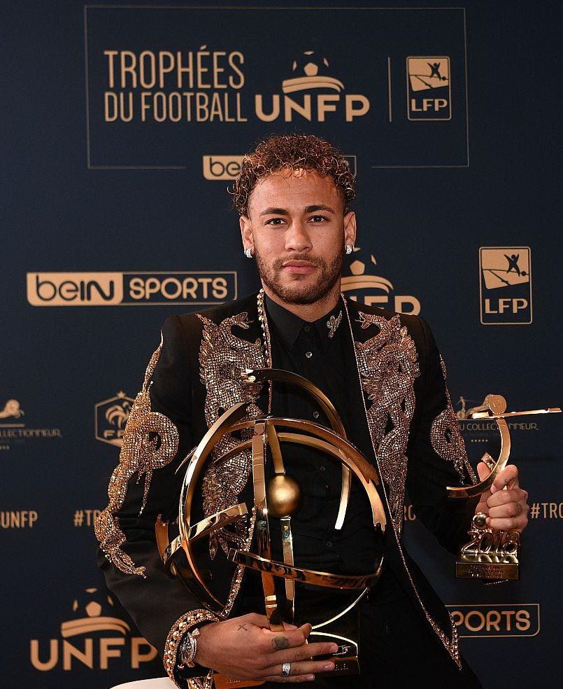 维蒂尼亚是第九位欧冠对英格兰球队戴帽球员，也是葡萄牙首人（维蒂尼亚成欧冠对英格兰队戴帽第九人，同时也是葡萄牙历史首位）